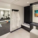 ヴィラ With Private Heated Pool Steam Jacuzzi & Gym *