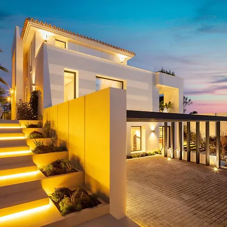 With Private Heated Pool Steam Jacuzzi & Gym Villa *