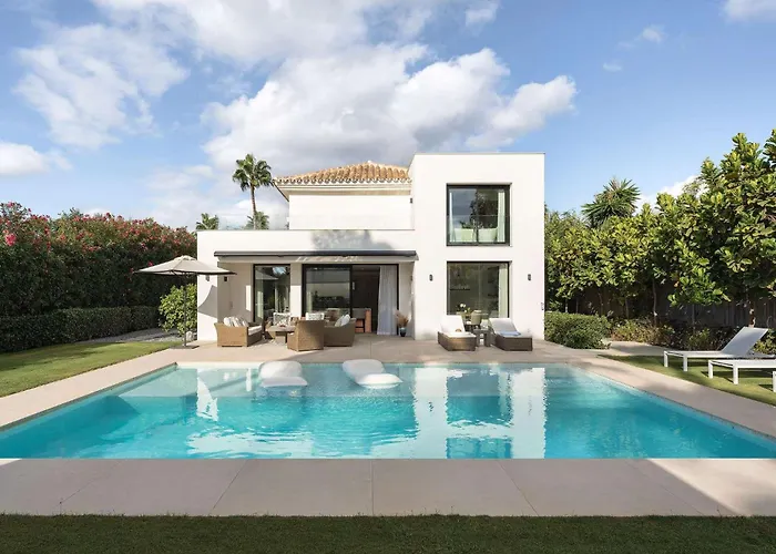 With Private Heated Pool Steam Jacuzzi & Gym Villa *