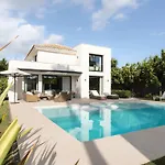 With Private Heated Pool Steam Jacuzzi & Gym Villa Marbella