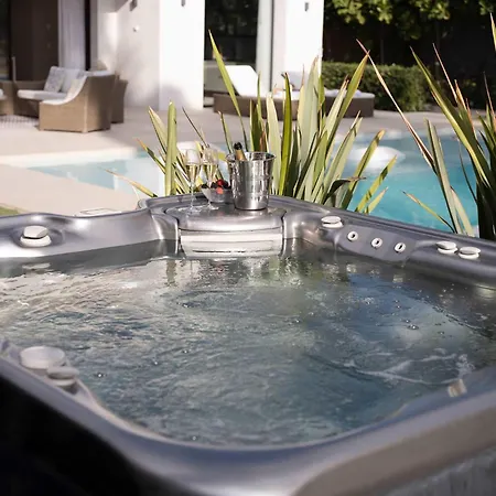 With Private Heated Pool Steam Jacuzzi & Gym Marbella