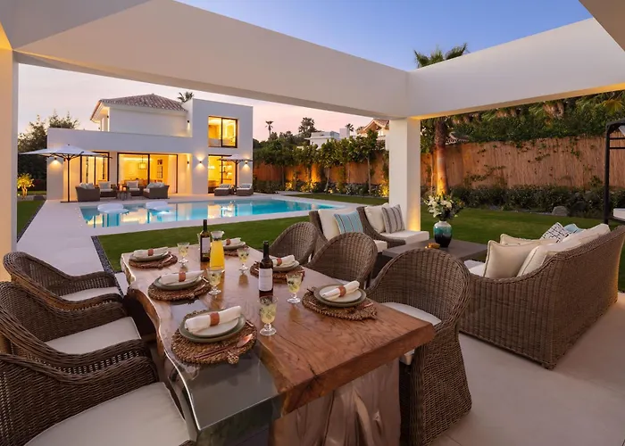With Private Heated Pool Steam Jacuzzi & Gym