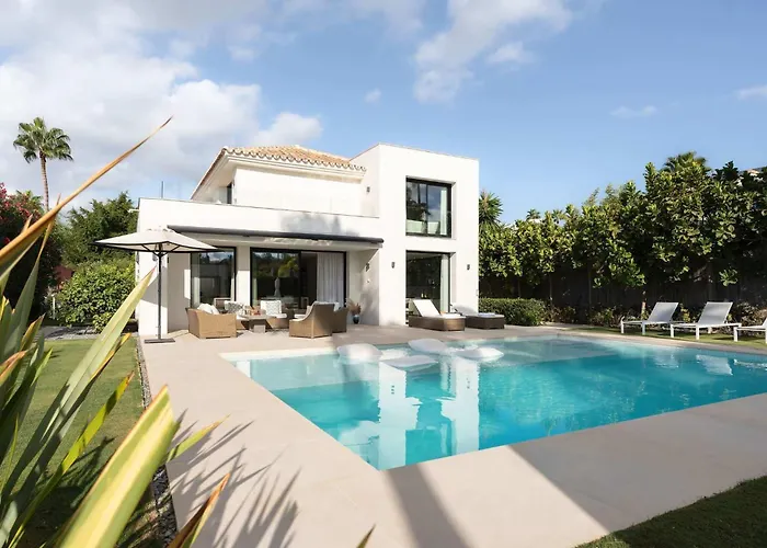 With Private Heated Pool Steam Jacuzzi & Gym Villa Marbella
