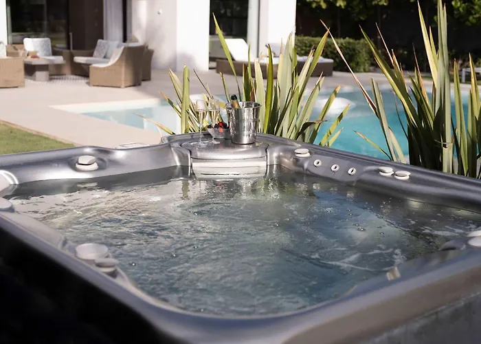 With Private Heated Pool Steam Jacuzzi & Gym Marbella