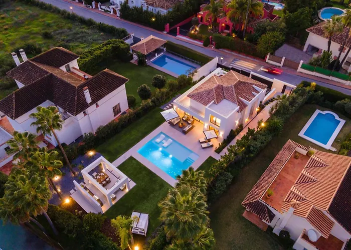 Villa With Private Heated Pool Steam Jacuzzi & Gym *